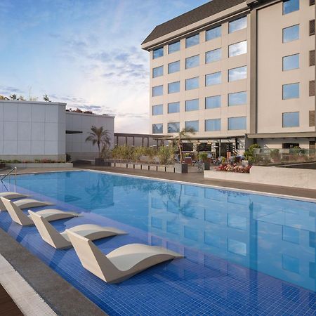 Courtyard By Marriott Shillong Hotell Exteriör bild