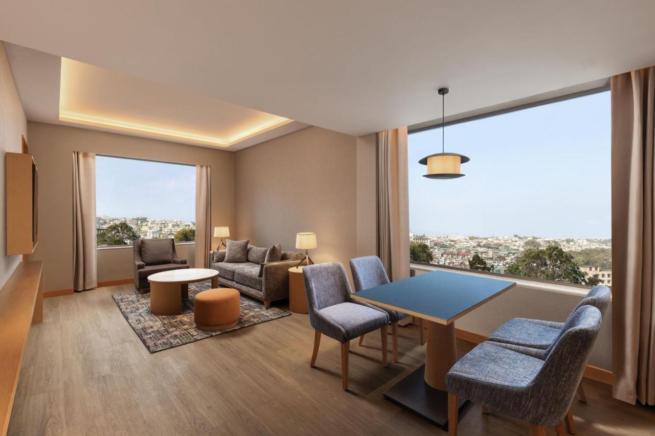 Courtyard By Marriott Shillong Hotell Exteriör bild