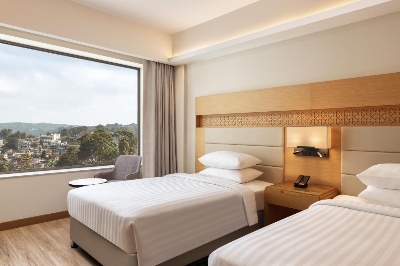 Courtyard By Marriott Shillong Hotell Exteriör bild