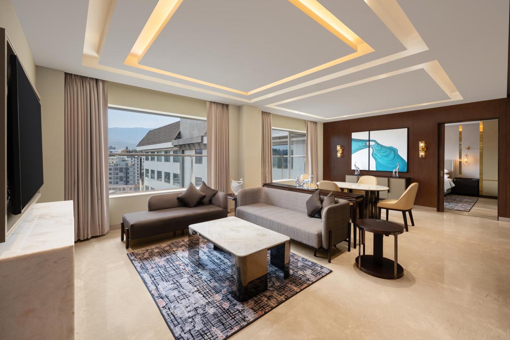 Courtyard By Marriott Shillong Hotell Exteriör bild