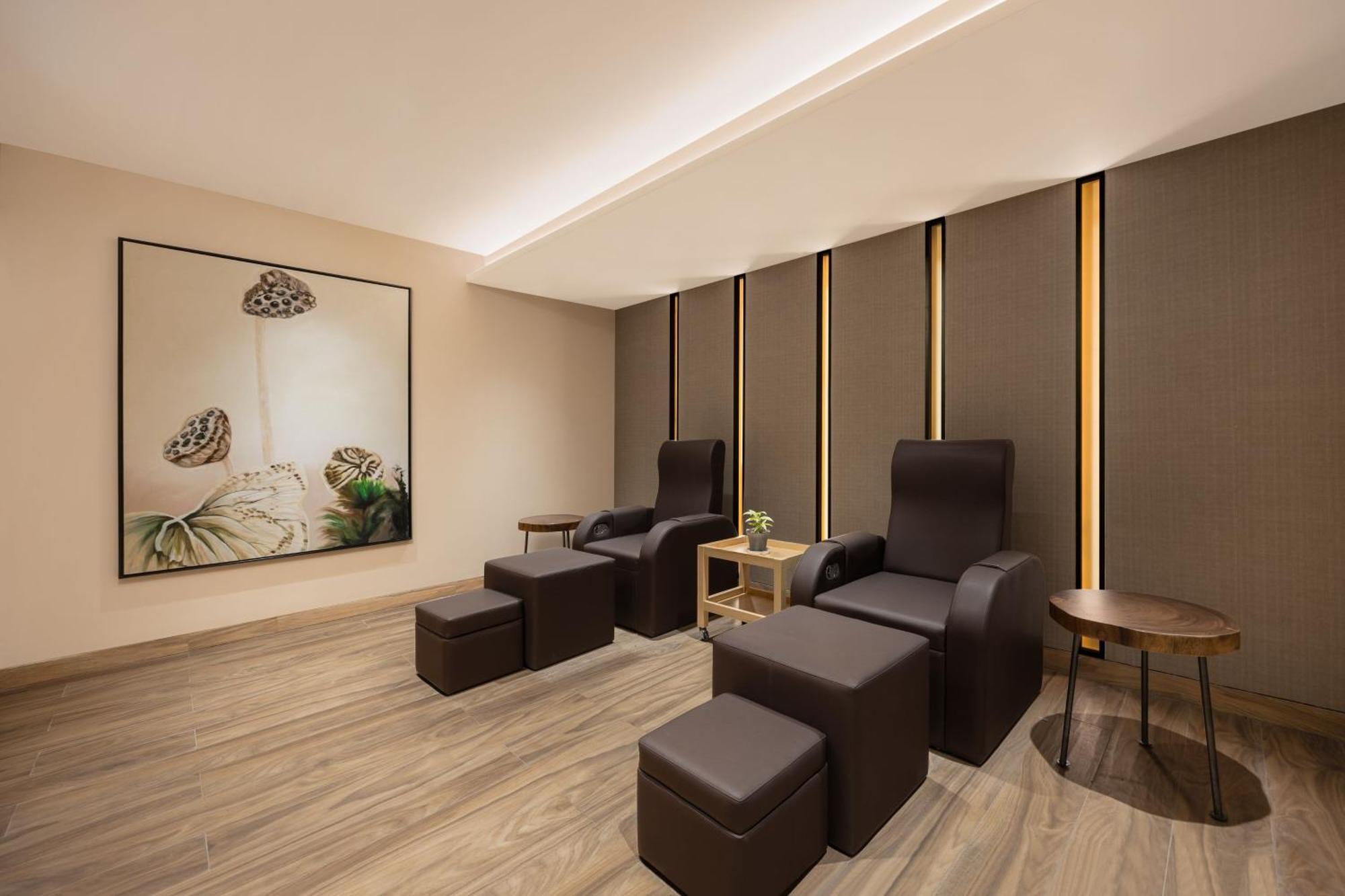 Courtyard By Marriott Shillong Hotell Exteriör bild