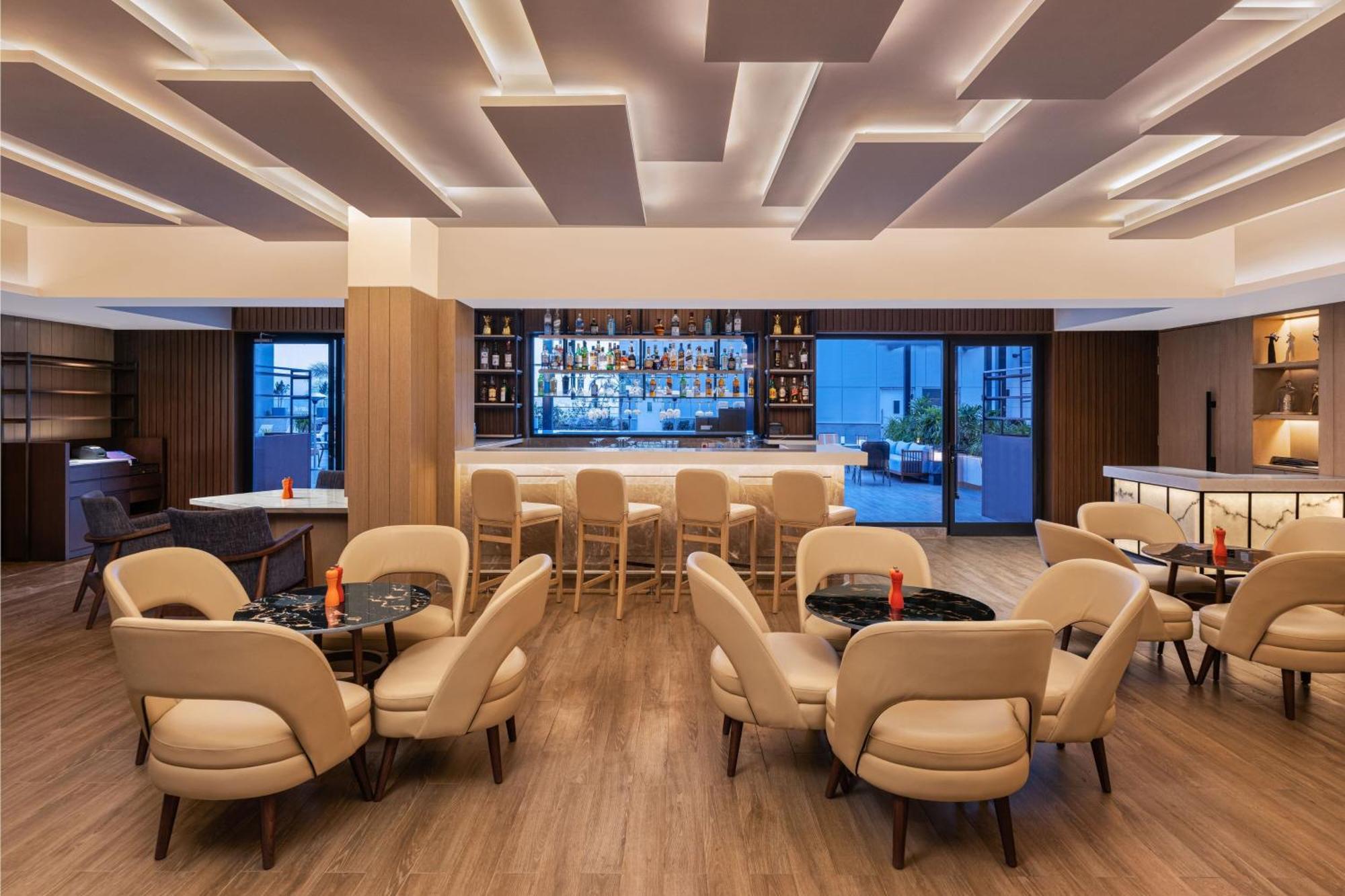 Courtyard By Marriott Shillong Hotell Exteriör bild